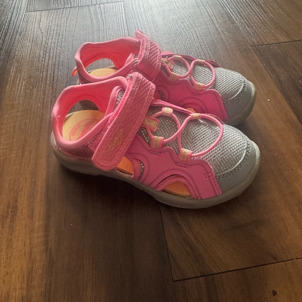 OshKosh Pink and Gray Kids Watershoes Size 9T